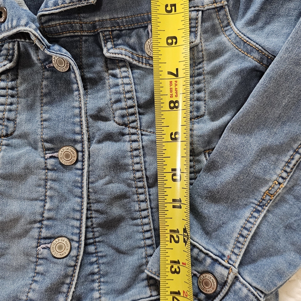 GAP Kids Medium Wash Denim Jacket in Light Blue - Picture 7 of 7